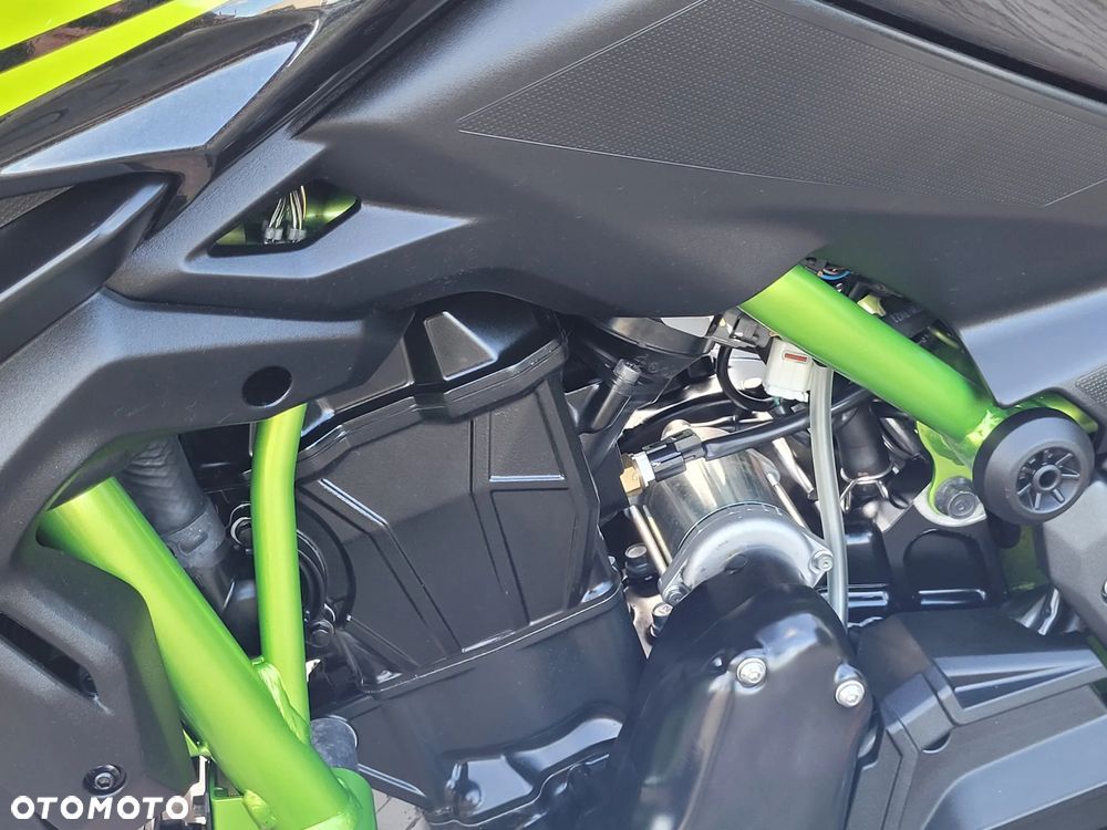Kawasaki Z 650 - 25