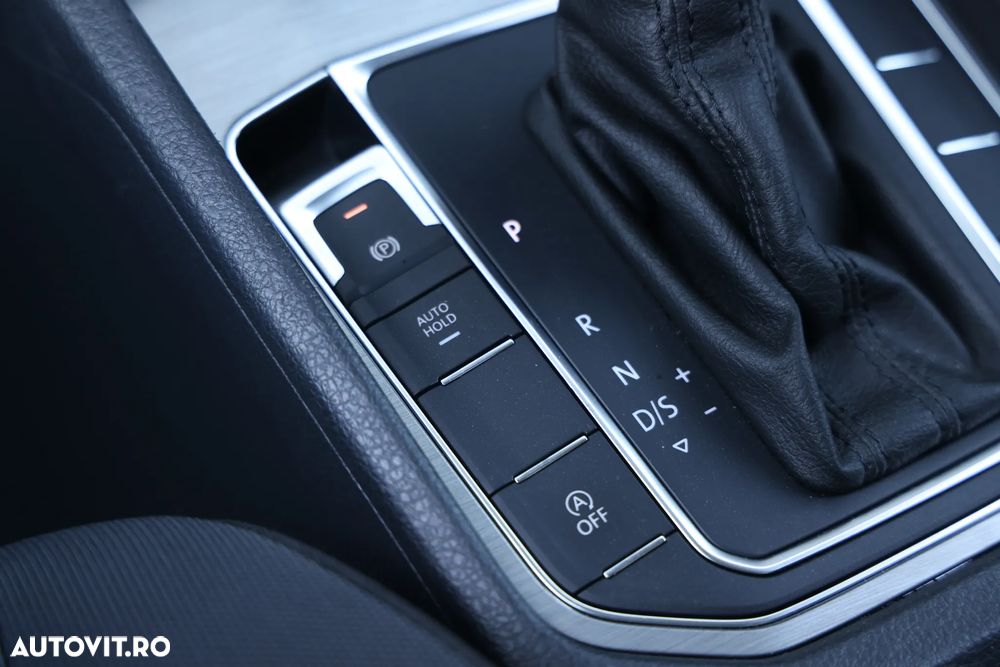 Volkswagen Golf 1.6 TDI DPF BMT DSG Trendline - 24