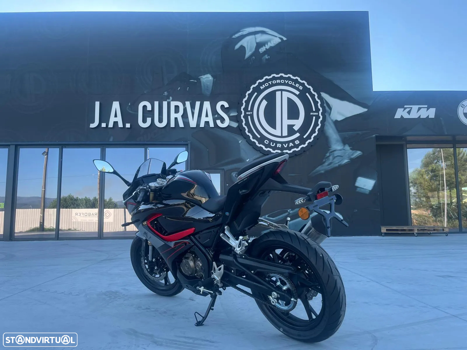 QJ Motor SRK 125R - 11