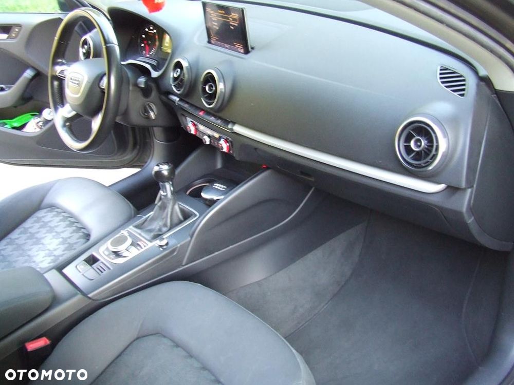 Audi A3 Sportback 1.4 TFSI Attraction - 19