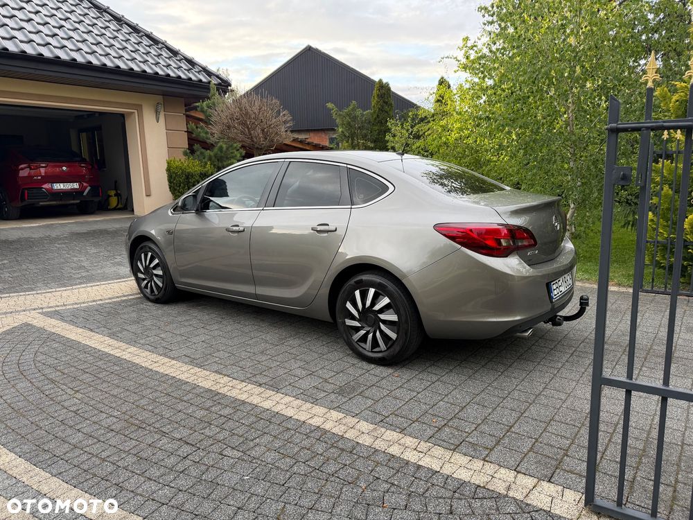 Opel Astra 1.4 Turbo - 3