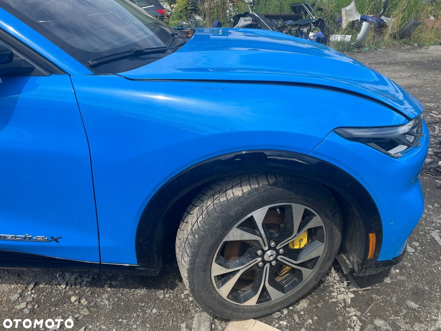 BŁOTNIK PRAWY PRZÓD FORD MUSTANG MACH-E AE GRABBER BLUE - 1
