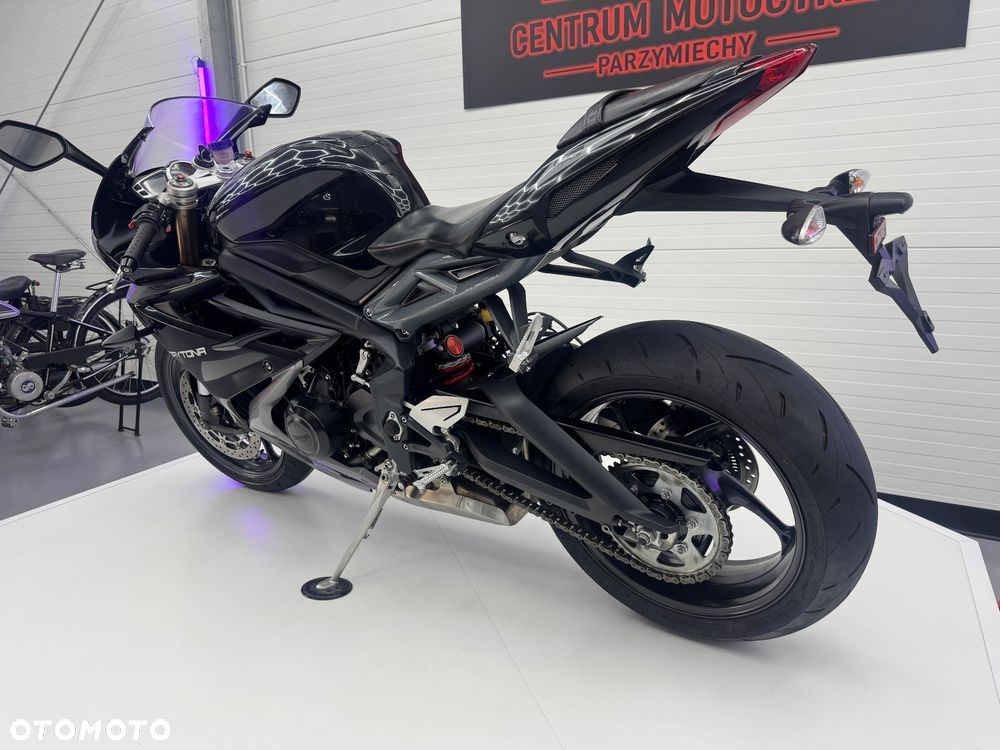 Triumph Daytona - 8