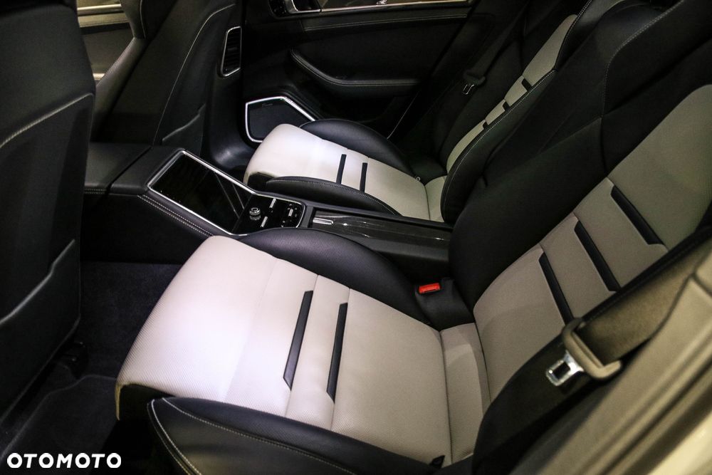 Porsche Panamera Turbo S E-Hybrid - 14