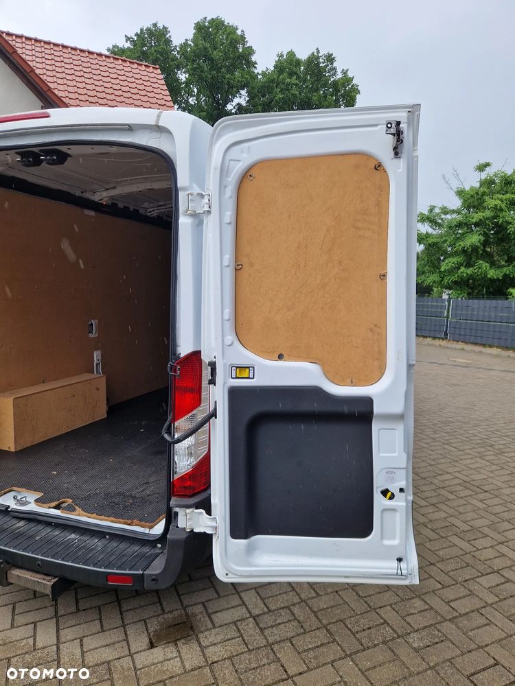 Ford Transit - 18