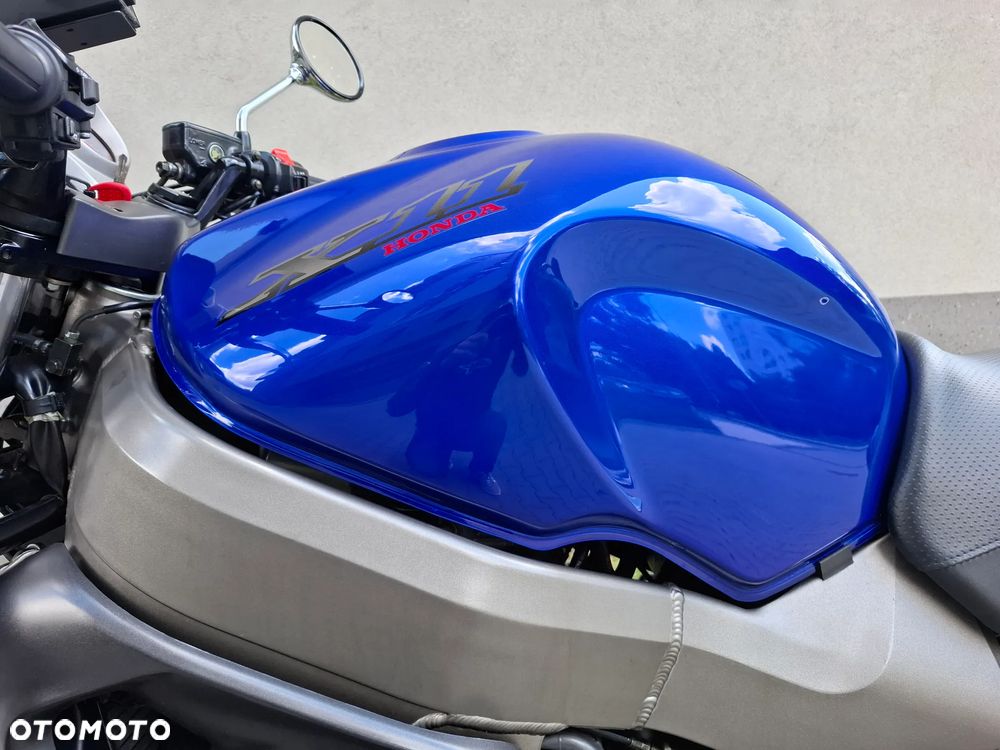 Honda X11 - 8