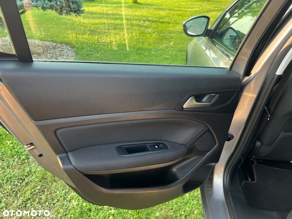 Peugeot 308 PureTech 130 GPF EAT8 Stop & Start Allure - 17