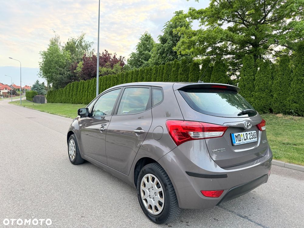 Hyundai ix20 - 10