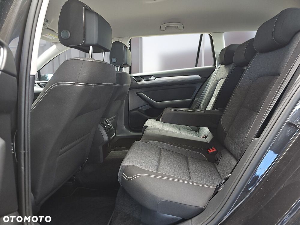 Volkswagen Passat - 23