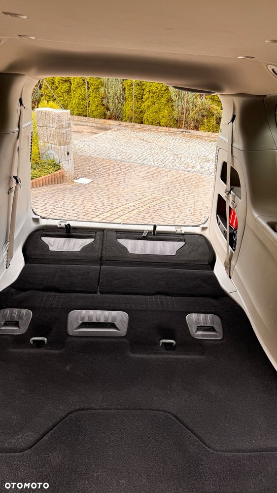 Chrysler Pacifica - 12