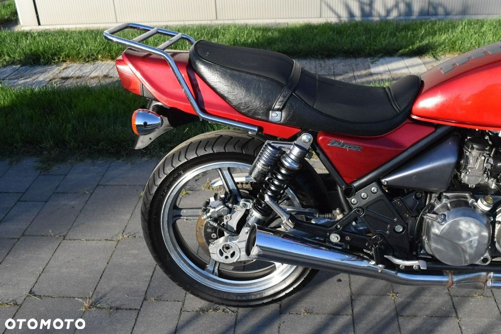 Kawasaki ZR - 7
