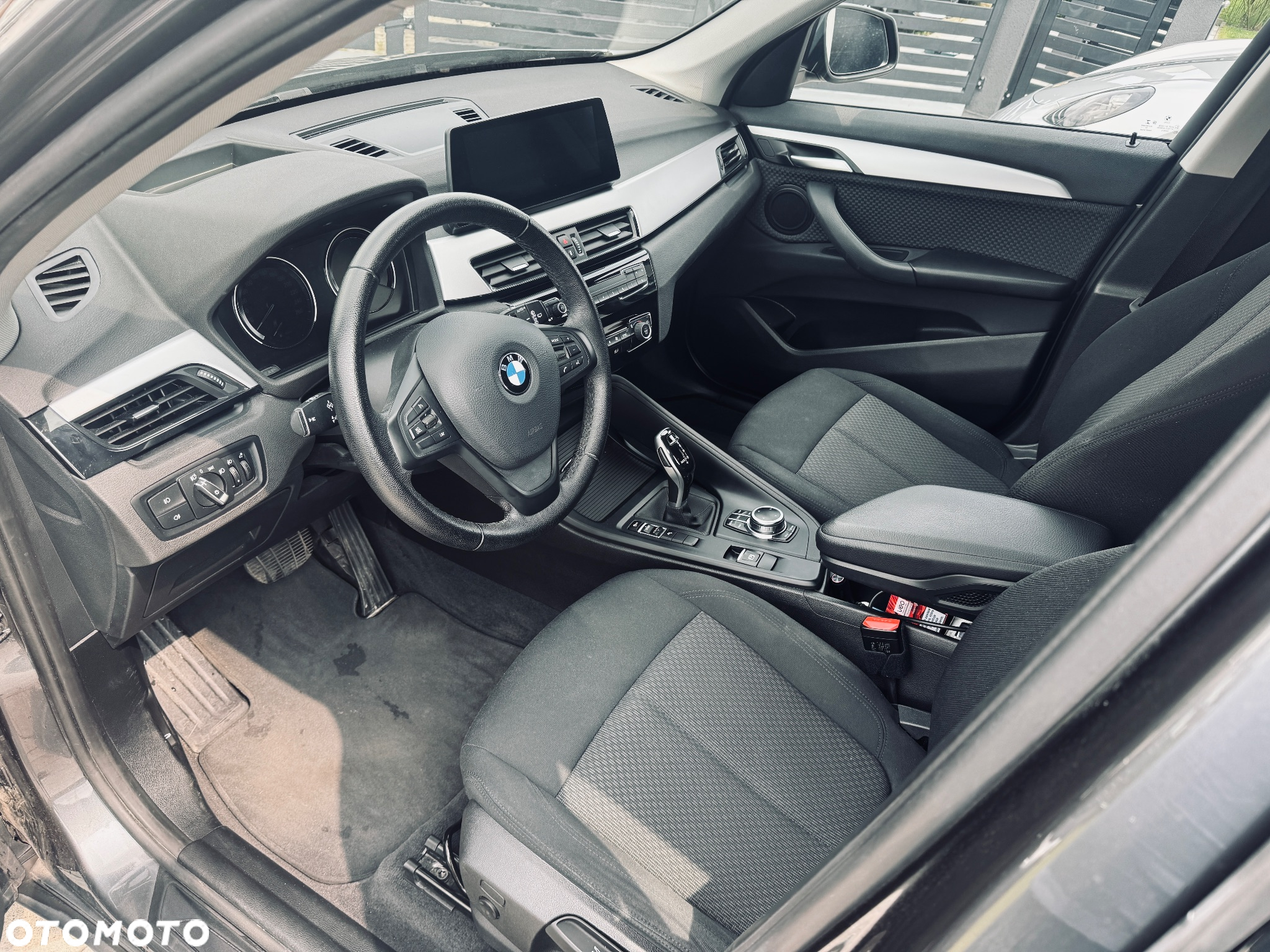 BMW X1 sDrive18d xLine - 28