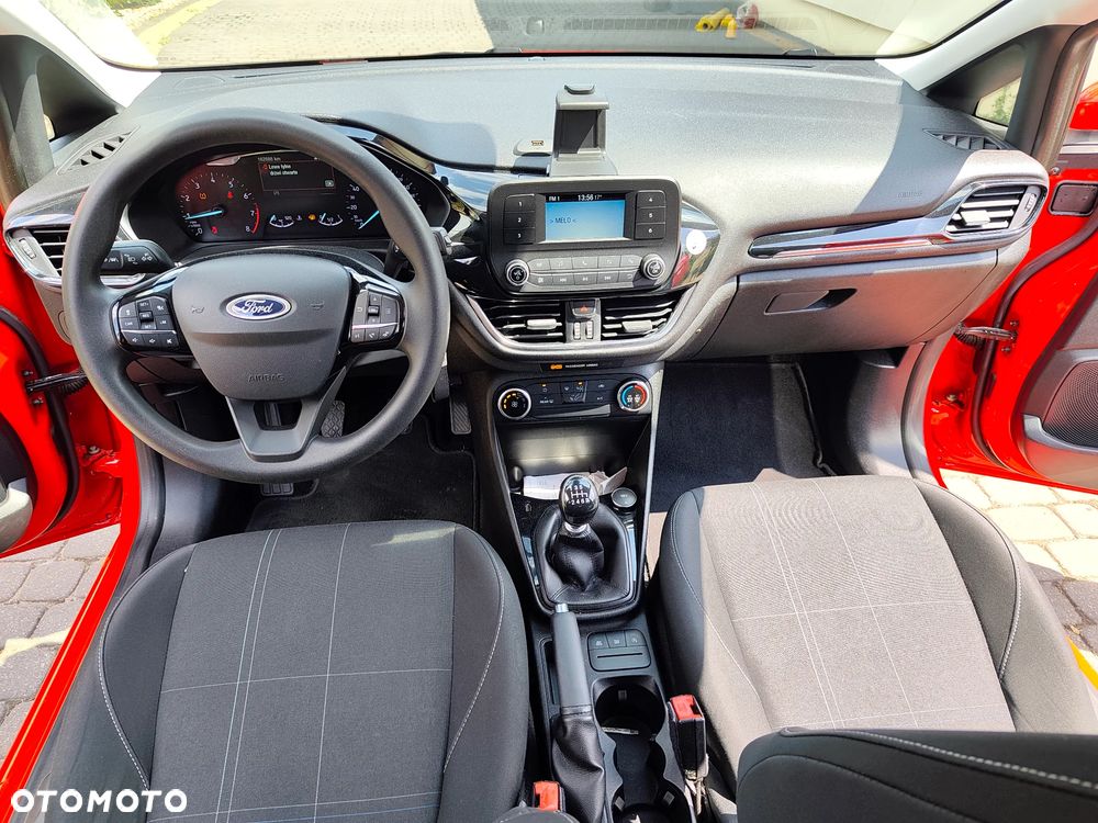 Ford Fiesta - 25