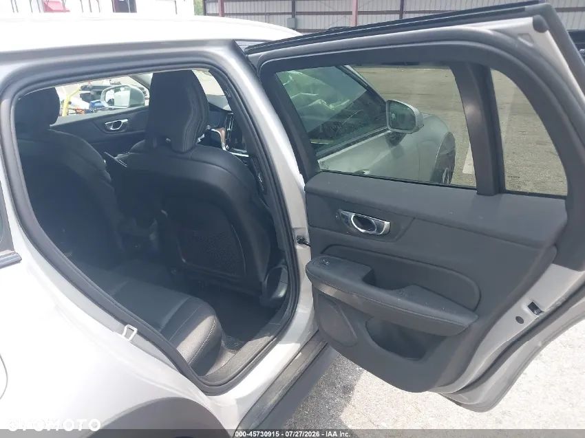 Volvo V60 Cross Country B5 B AWD Plus - 8