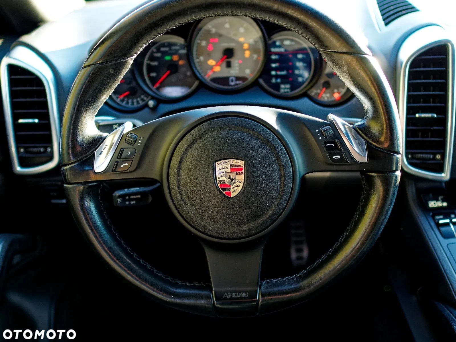 Porsche Cayenne S - 17