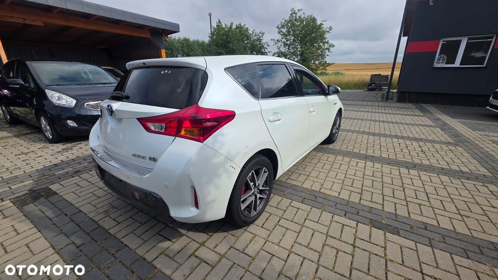 Toyota Auris - 4