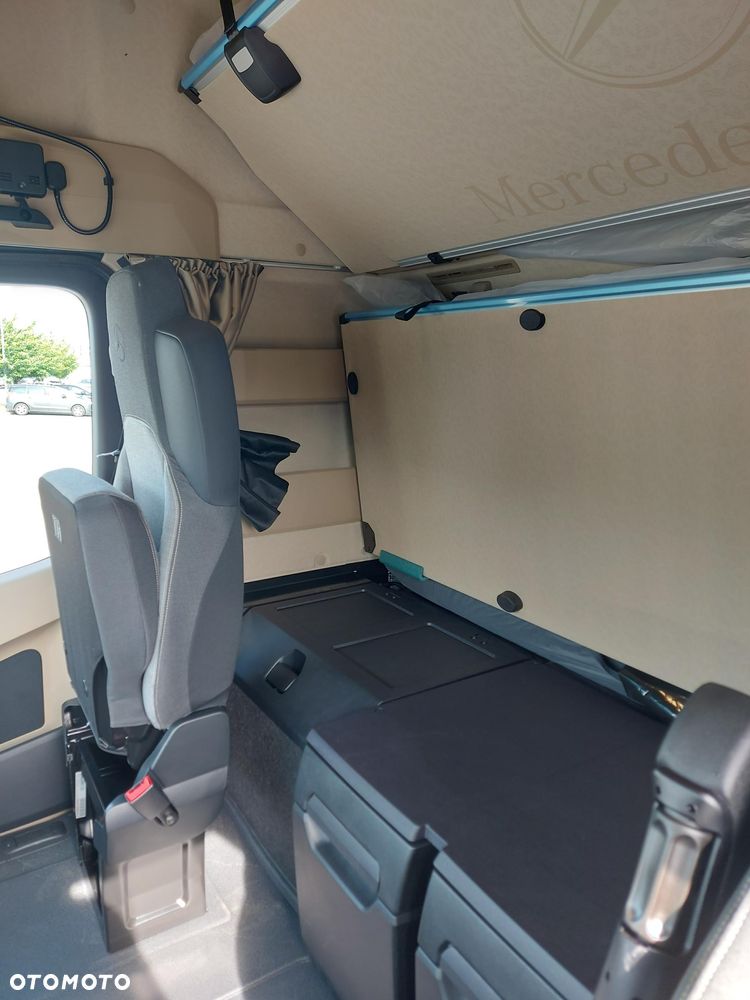 Mercedes-Benz Actros 1845 LS - 10