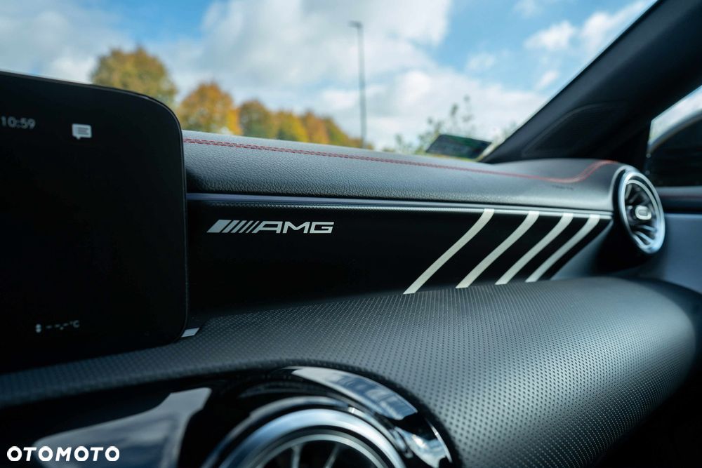 Mercedes-Benz CLA AMG 35 4-Matic 7G-DCT - 15