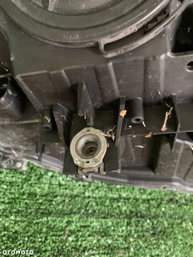 Lampa przód przednia lewa BMW 3 F30 F35 F31 UK Anglik 7211100000 - 7