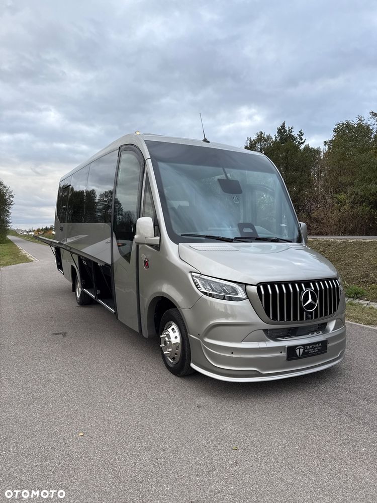 Mercedes-Benz Sprinter 519 - 19