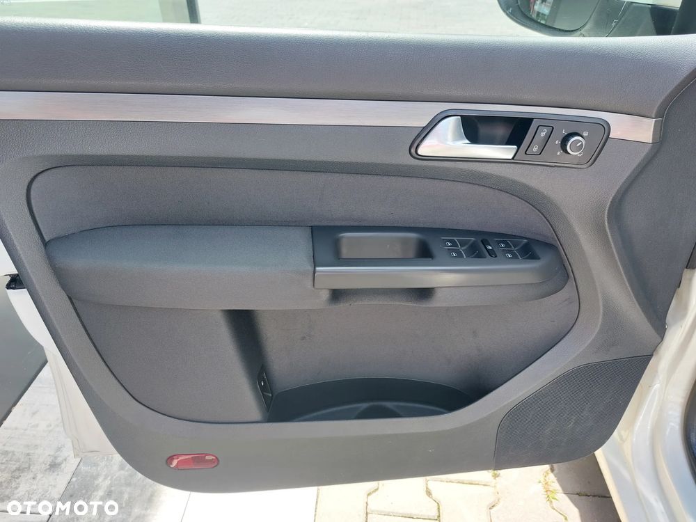 Volkswagen Touran 2.0 TDI DPF Comfortline DSG - 13