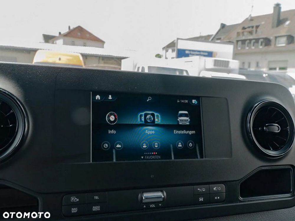 Mercedes-Benz Sprinter - 28