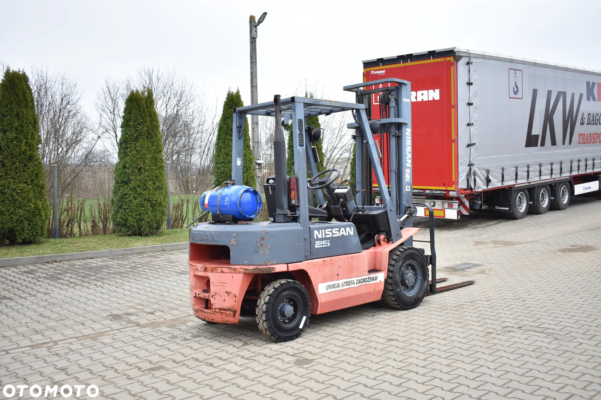 Nissan Wózek widłowy 2.5 T udźwig/ Przesów boczny/ LPG - 6