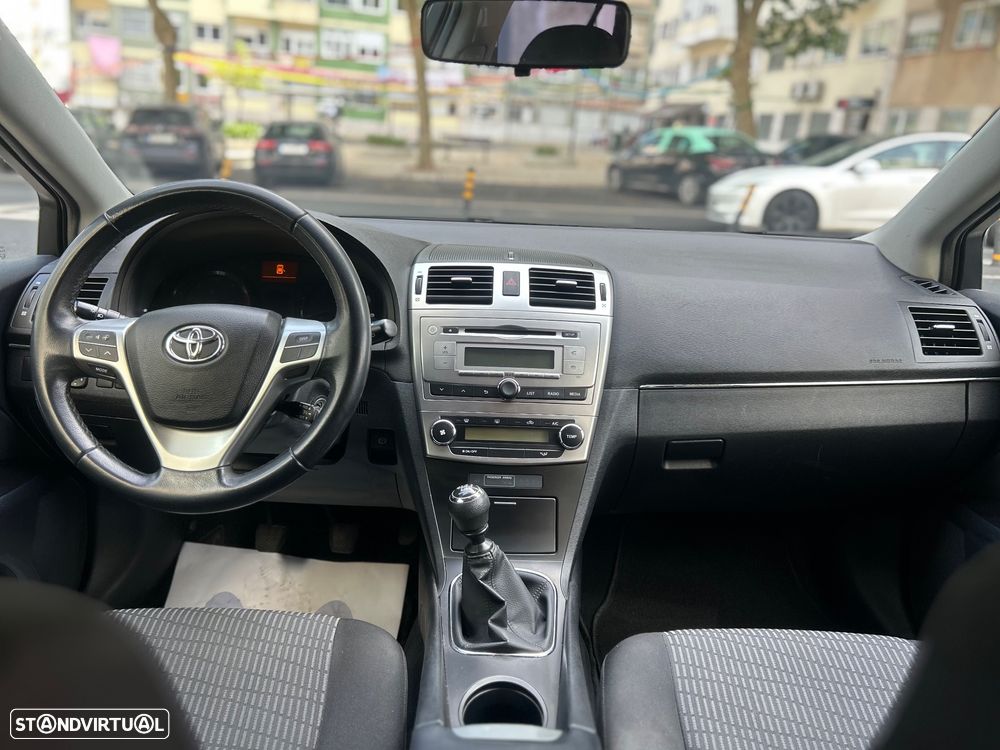 Toyota Avensis SW 2.0 D-4D Exclusive - 5