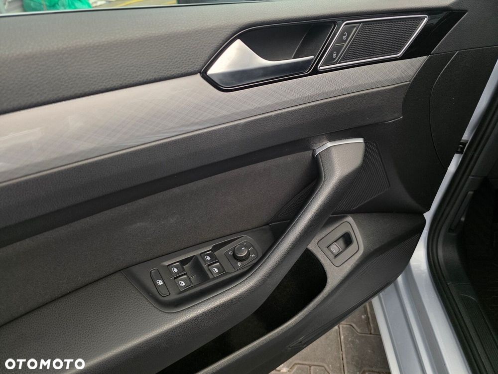Volkswagen Passat Variant - 10