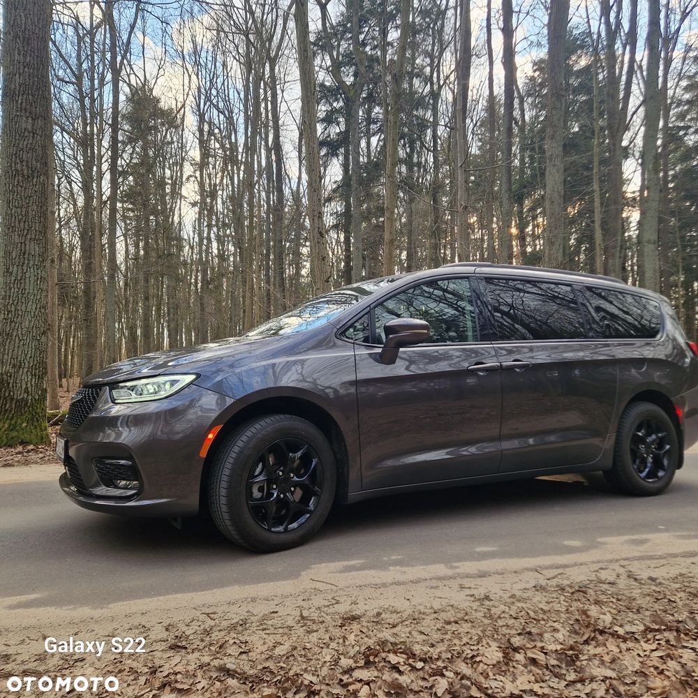 Chrysler Pacifica - 12