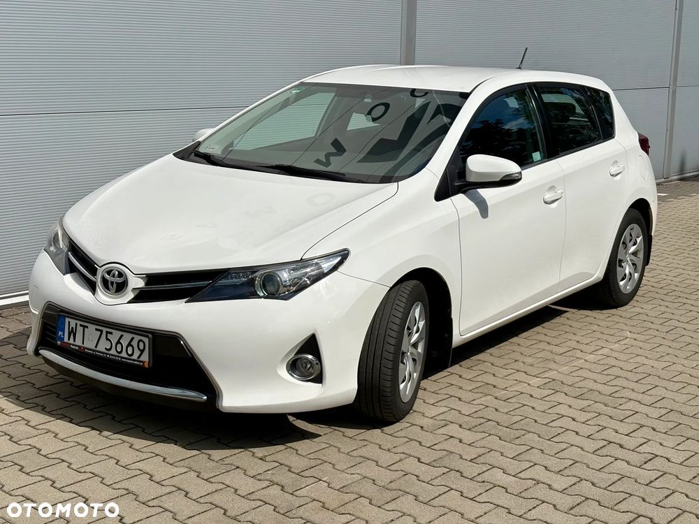 Toyota Auris 1.6 Premium Comfort - 1