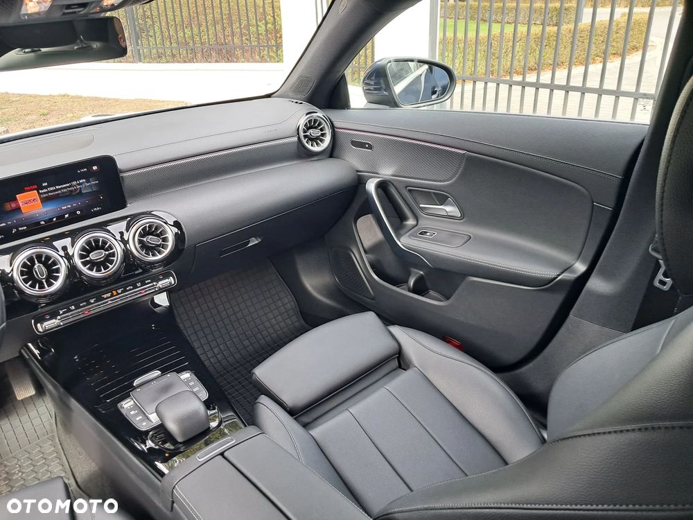 Mercedes-Benz CLA 200 d 8G-DCT Special Edition - 29