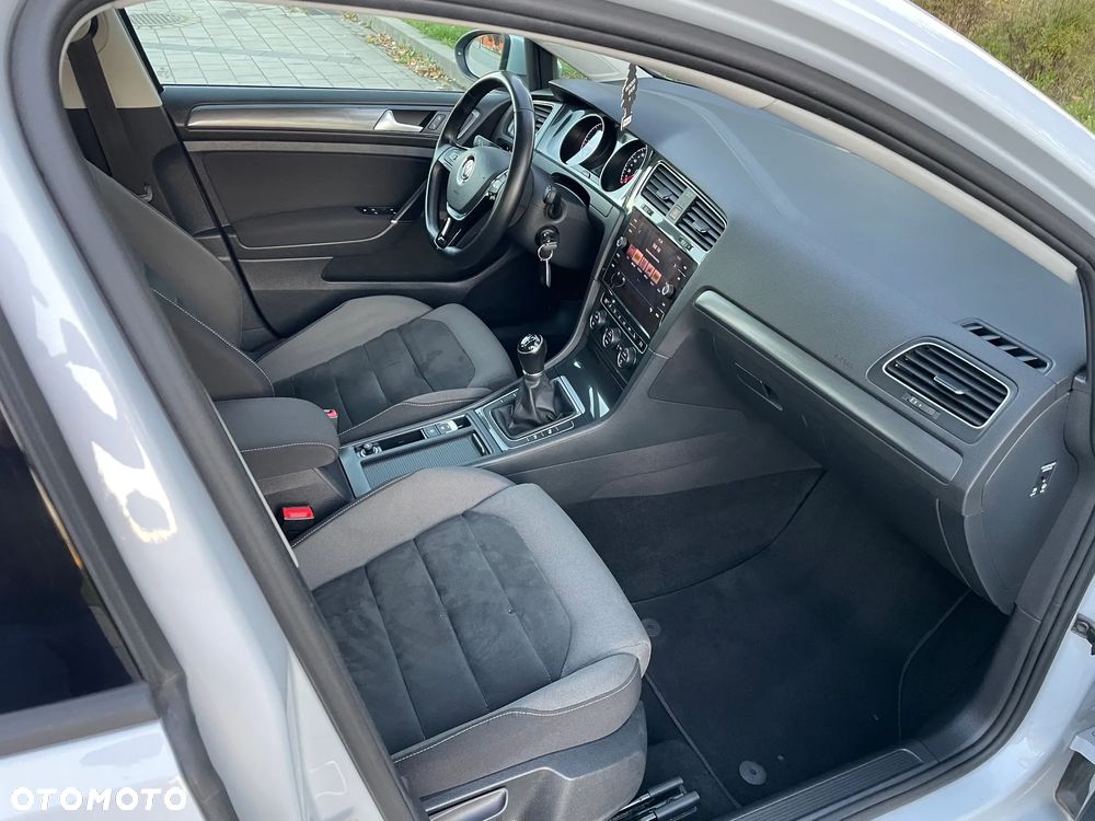 Volkswagen Golf 2.0 TDI (BlueMotion Technology) Highline - 21