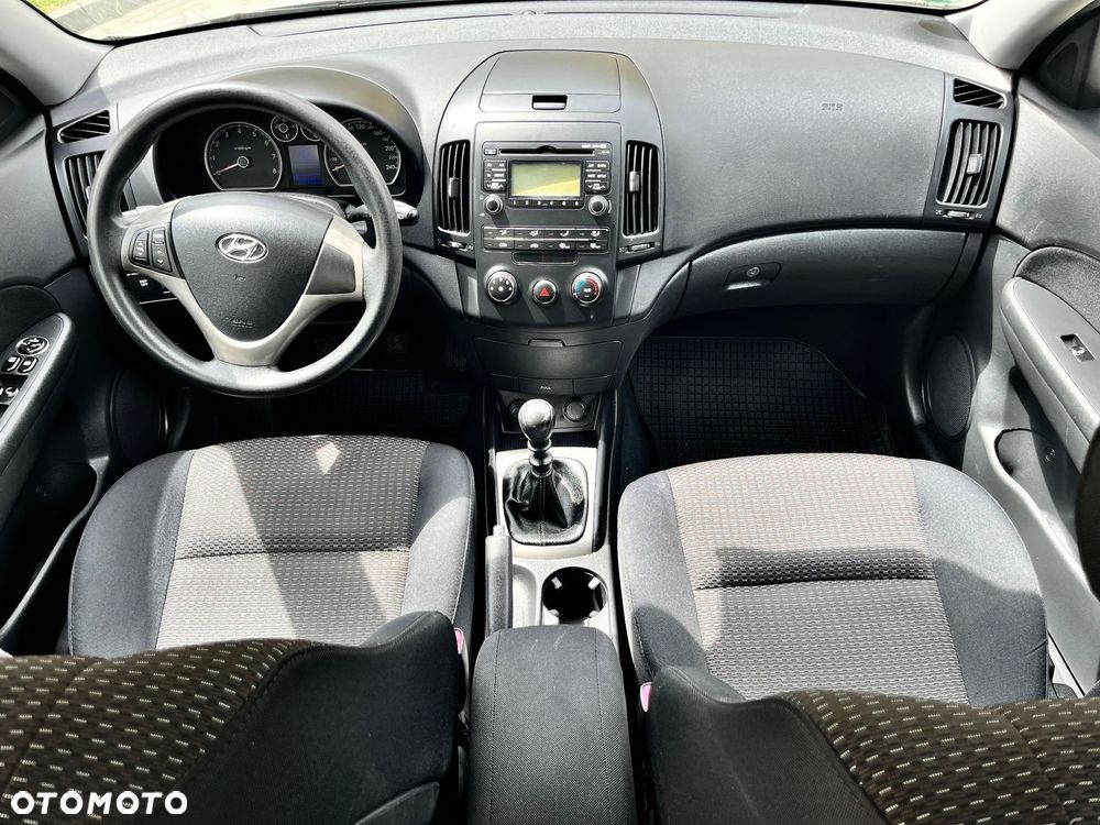 Hyundai i30 1.4 Team 08 - 16