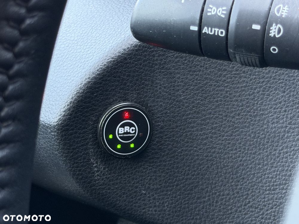 Toyota Corolla 1.8 Hybrid Comfort - 29