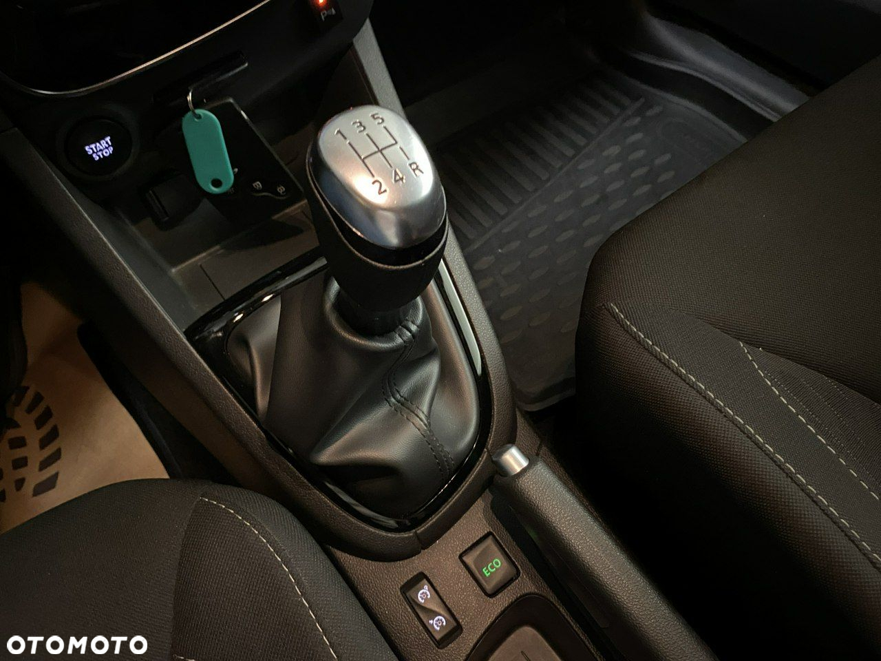 Renault Clio - 24