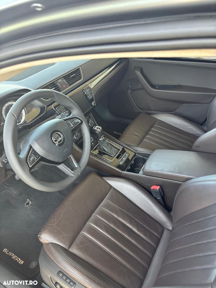 Skoda Superb 2.0 TDI DSG 4X4 Laurin & Klement - 11