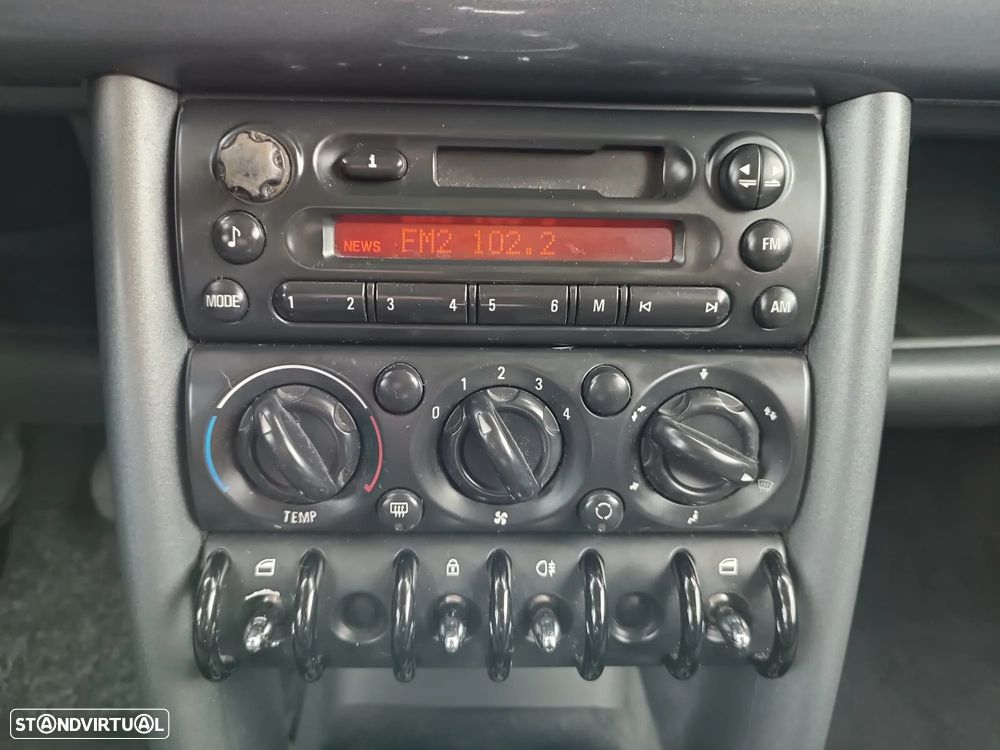 MINI 3 Portas One 1.6 - 17