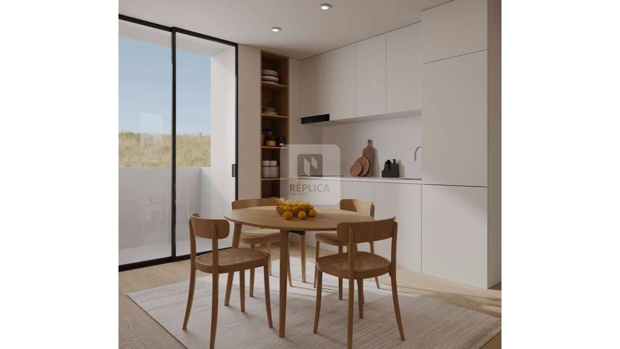 Apartamento T1+1 com varanda e garagem em Paranhos, Porto - Grande imagem: 2/9