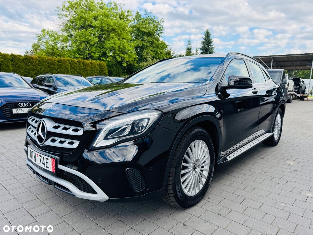 Mercedes-Benz GLA 200 d 4Matic 7G-DCT - 2