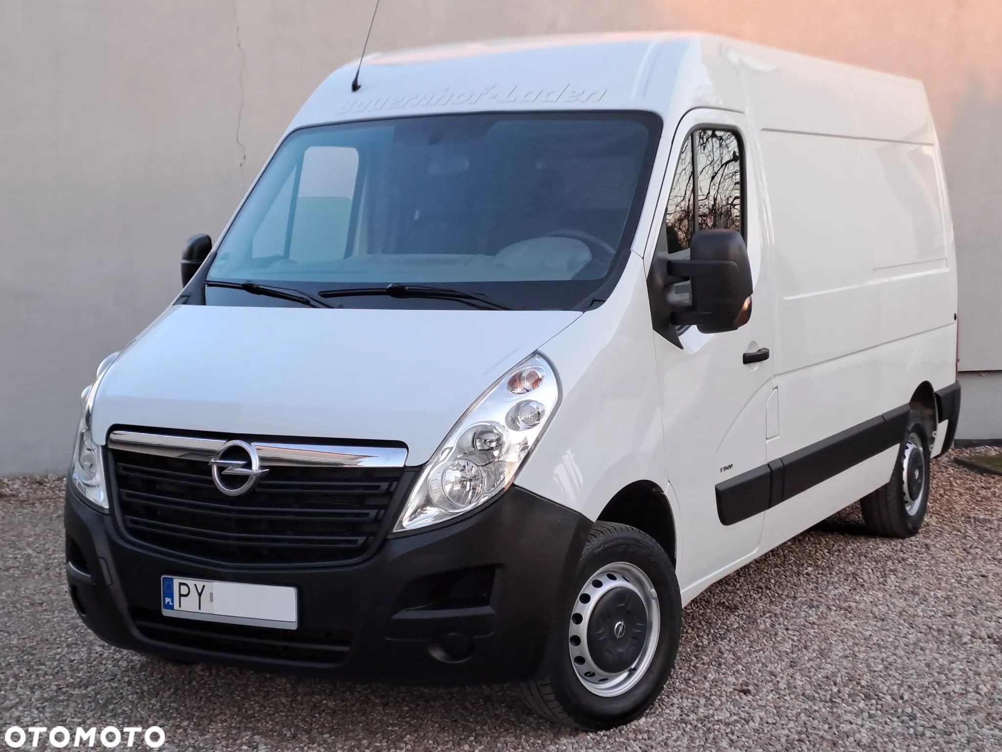 Opel * M O V A N O * - 1