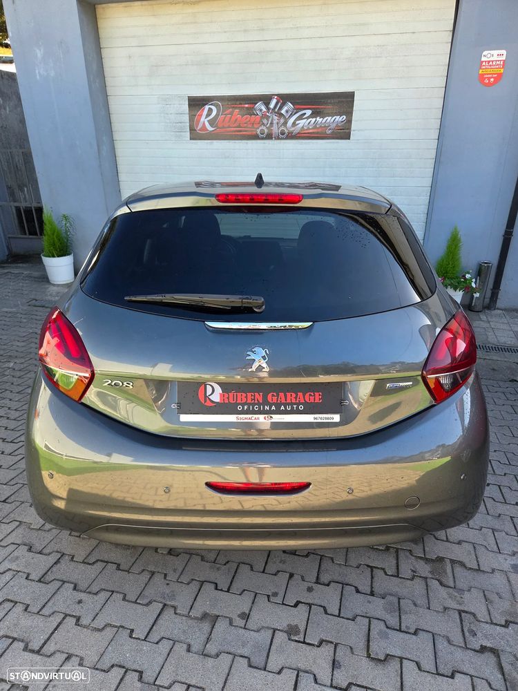 Peugeot 208 - 3