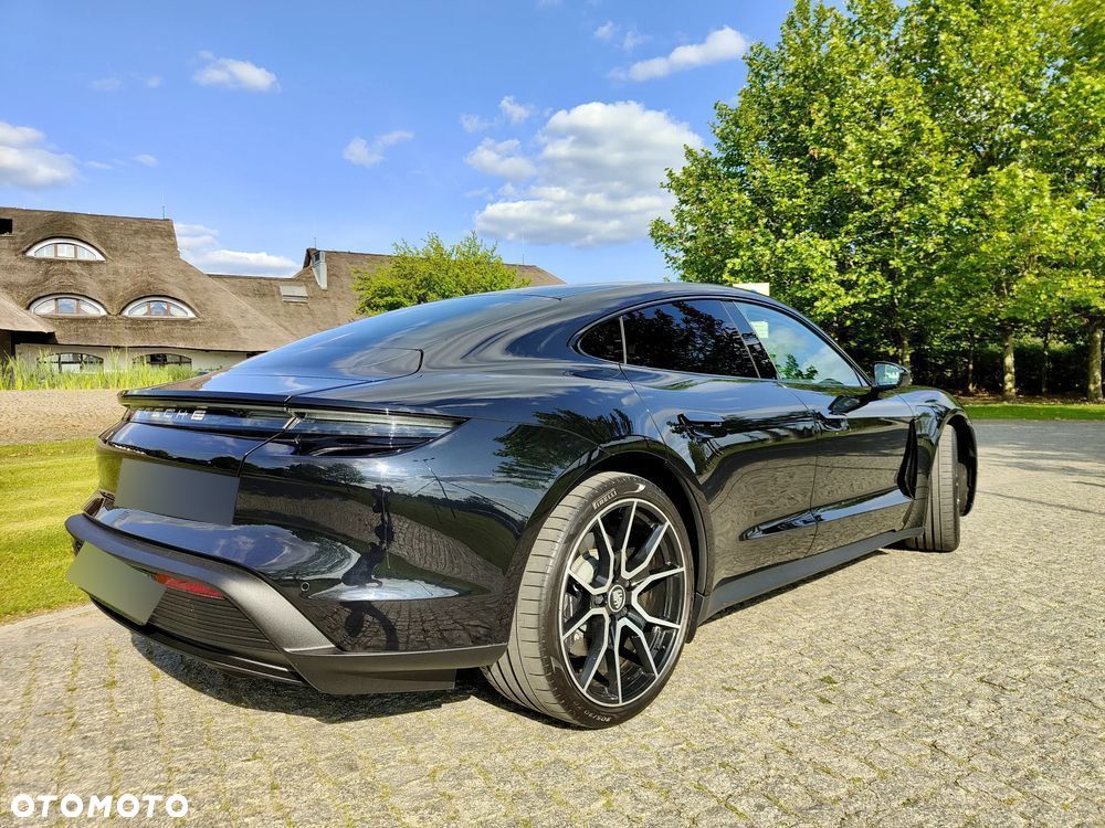 Porsche Taycan Performance Plus - 4