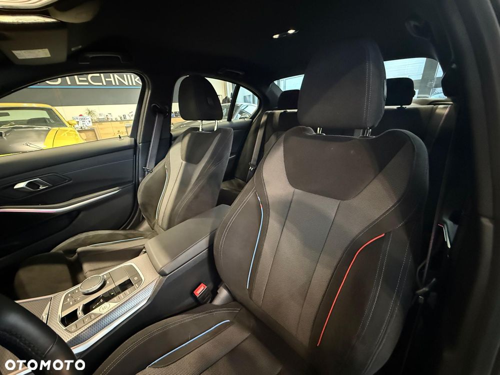 BMW Seria 3 318i M Sport - 6