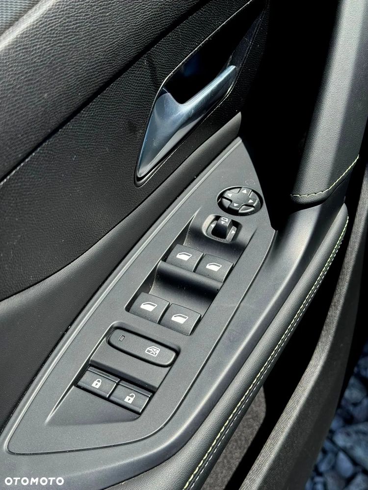 Peugeot 408 1.2 PureTech GT S&S EAT8 - 18