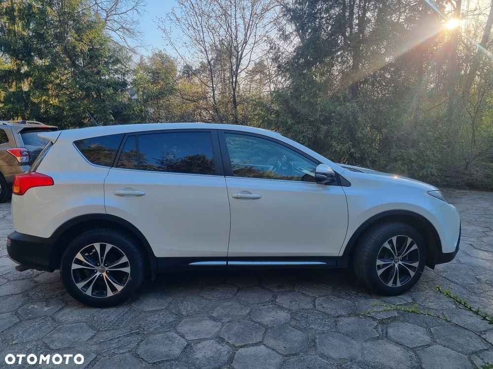 Toyota RAV4 2.2 D-CAT Premium - 5