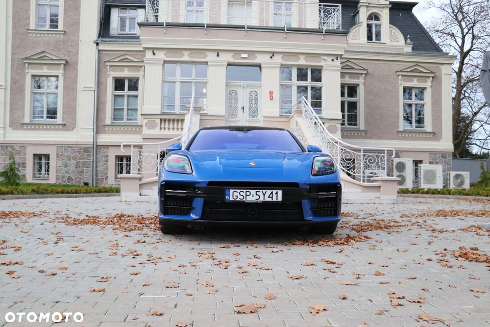 Porsche Panamera - 1
