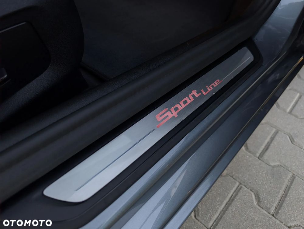 BMW Seria 5 520d Sport Line - 23