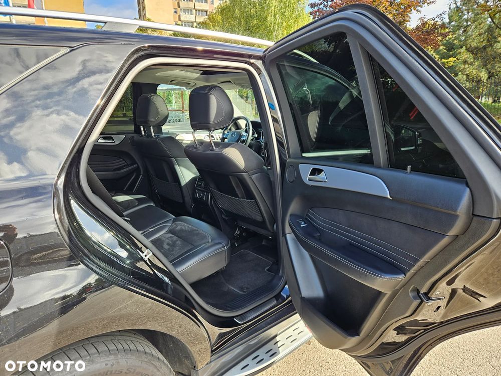 Mercedes-Benz ML 350 BlueTec 4-Matic - 16