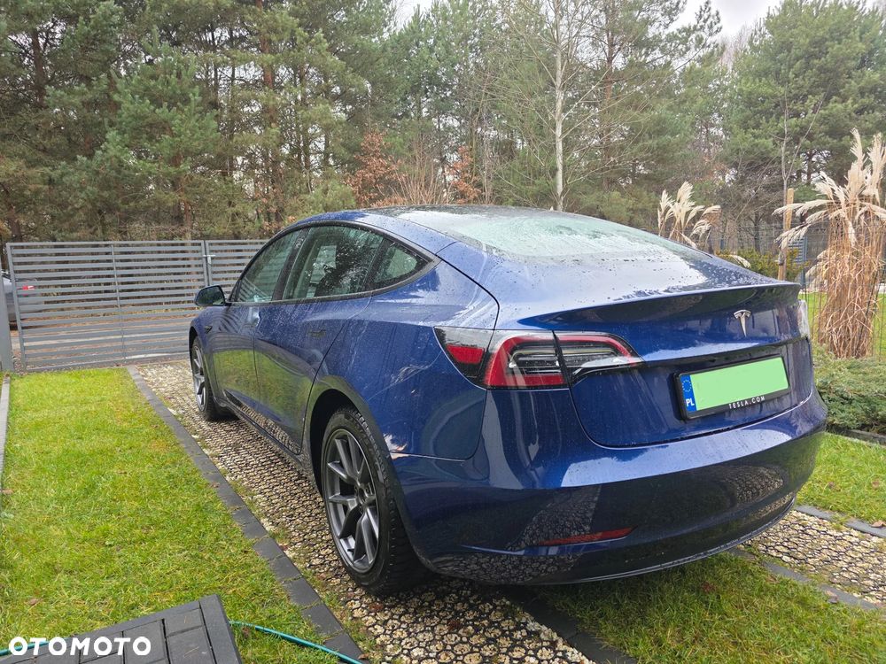 Tesla Model 3 - 5
